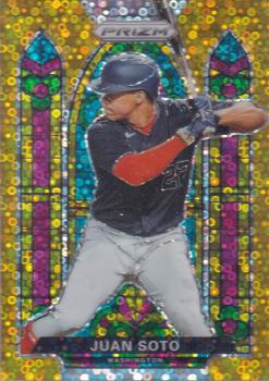 2021 Panini Prizm - Stained Glass Gold Donut Circles Prizm #SG-3 Juan Soto Front