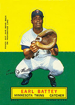 1964 Topps Stand-Ups #NNO Earl Battey Front