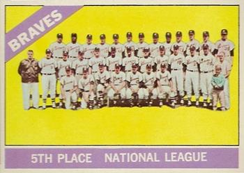 1966 Topps #326 Atlanta Braves Front