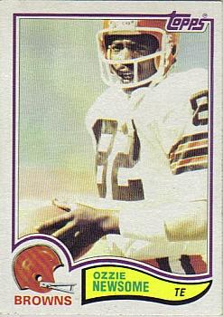 1982 Topps #67 Ozzie Newsome Front