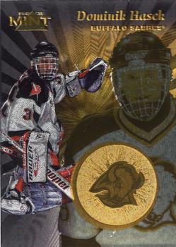 1996-97 Pinnacle Mint Collection - Gold #2 Dominik Hasek Front