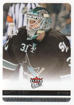 2014-15 Ultra #160 Antti Niemi Front